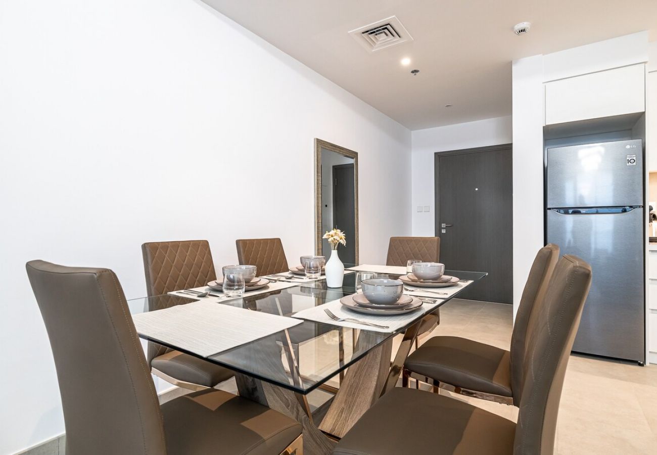 Апартаменты на Dubai - HHH - Spacious 2BDR Apartment  / Lagoons View / Close to the Airport 