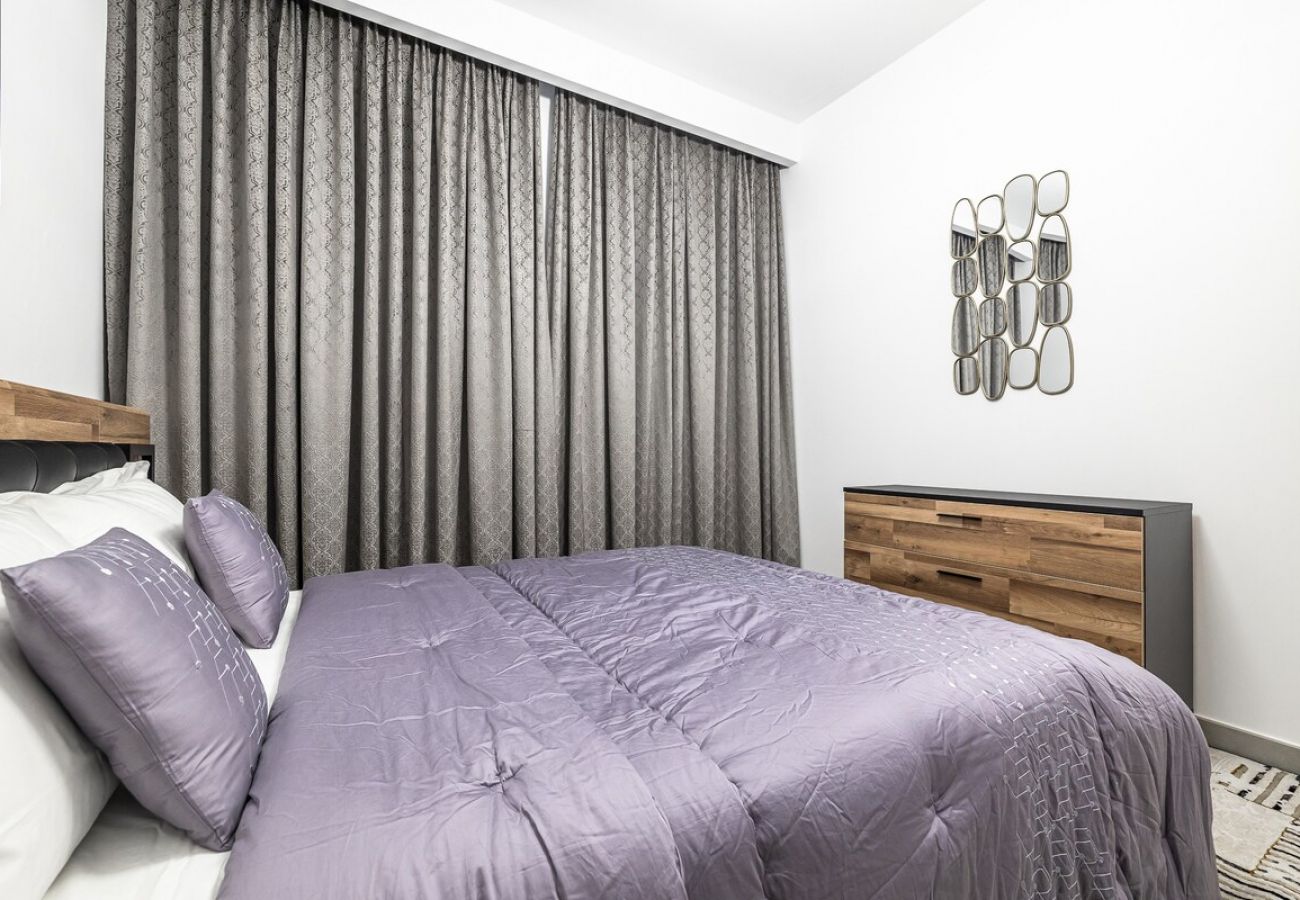 Апартаменты на Dubai - HHH - Spacious 2BDR Apartment  / Lagoons View / Close to the Airport 