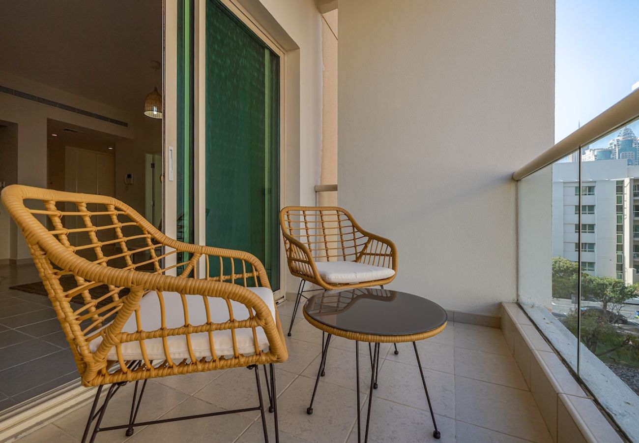 Апартаменты на Dubai - Great 1BDR Apartment in The Greens / Close to Dubai Marina 