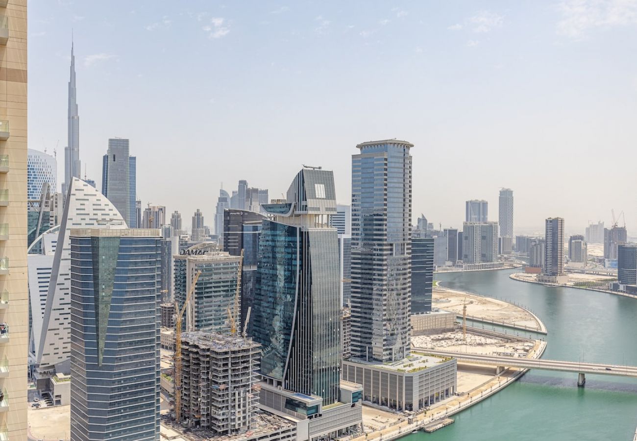 Апартаменты на Dubai - Superb 1-Bedroom Apartment in Amna Tower – Stunning Views of Burj Khalifa & Business Bay