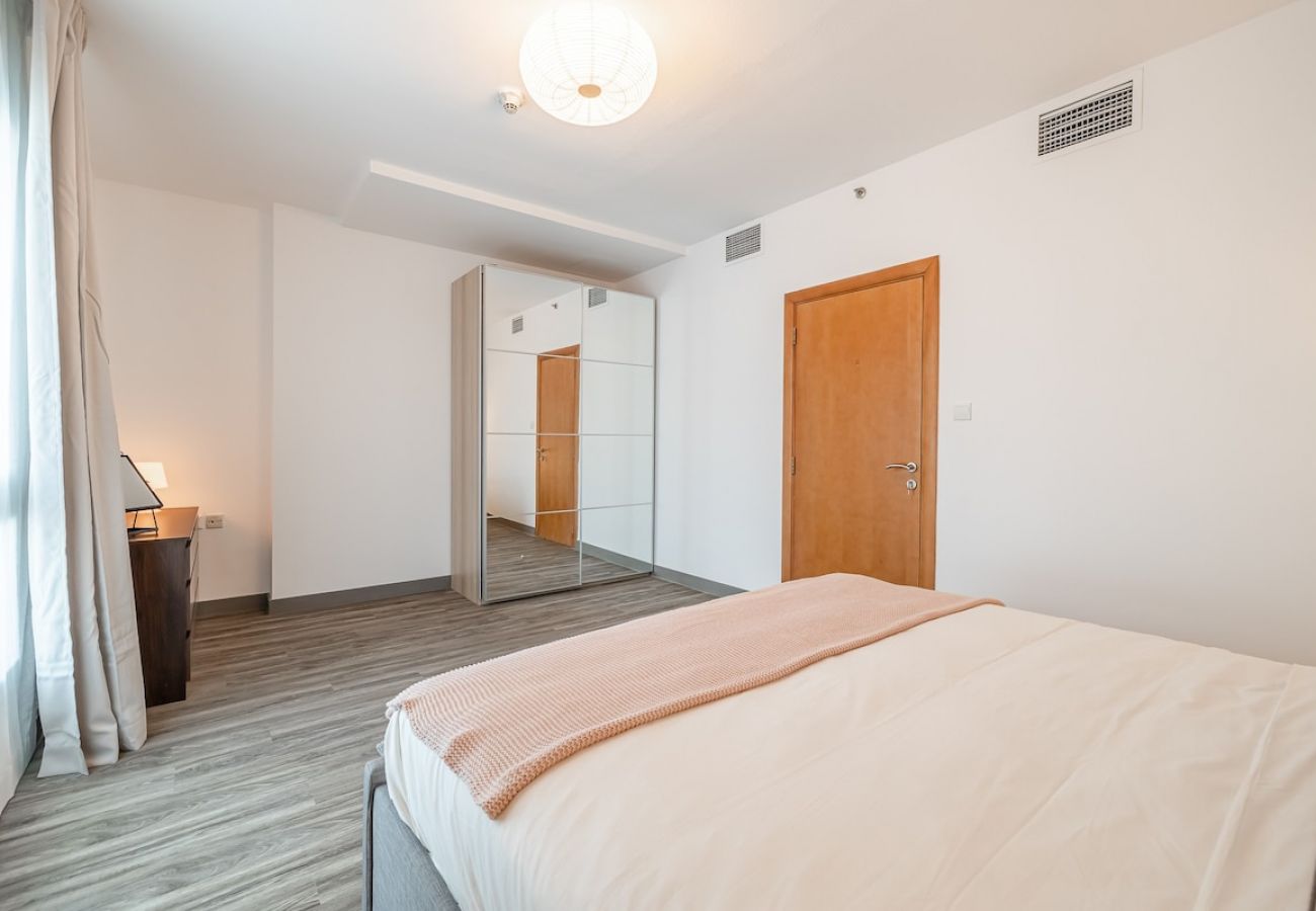 Апартаменты на Dubai - 1BDR apartment with Dubai Marina view/close to JBR 