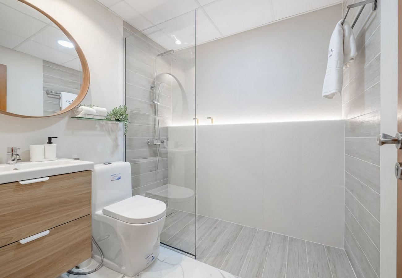 Апартаменты на Dubai - 1BDR apartment with Dubai Marina view/close to JBR 