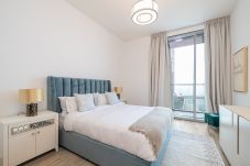 Апартаменты на Dubai - HHH- Spacious  3BDR + maid room / Business Bay /Noora Tower 