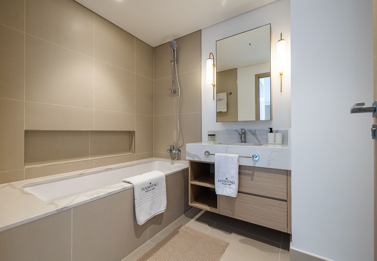 Апартаменты на Dubai - Modern Comfort Meets Elegance in Creek Harbour – 1BDR at 17 Icon Bay