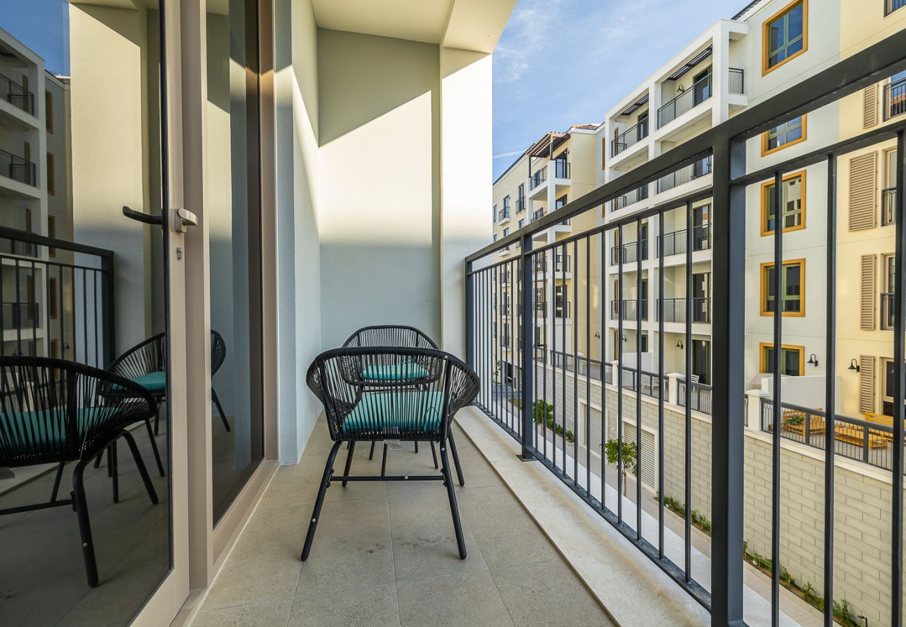 Апартаменты на Dubai - Chic 1-Bedroom Apartment with Stunning Views in La Mer