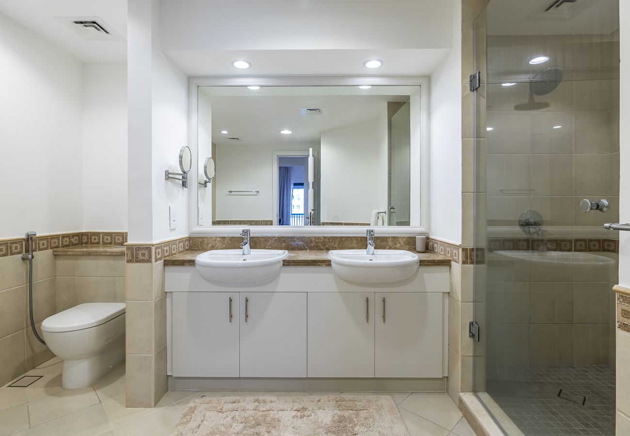 Апартаменты на Dubai - Spacious 2-Bedroom Apartment with Balcony on The Palm – Golden Mile