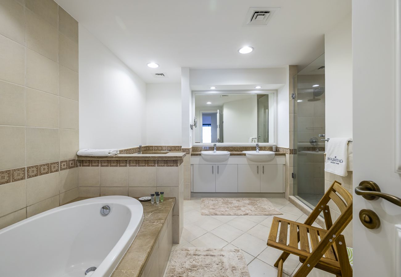 Апартаменты на Dubai - Spacious 2-Bedroom Apartment with Balcony on The Palm – Golden Mile