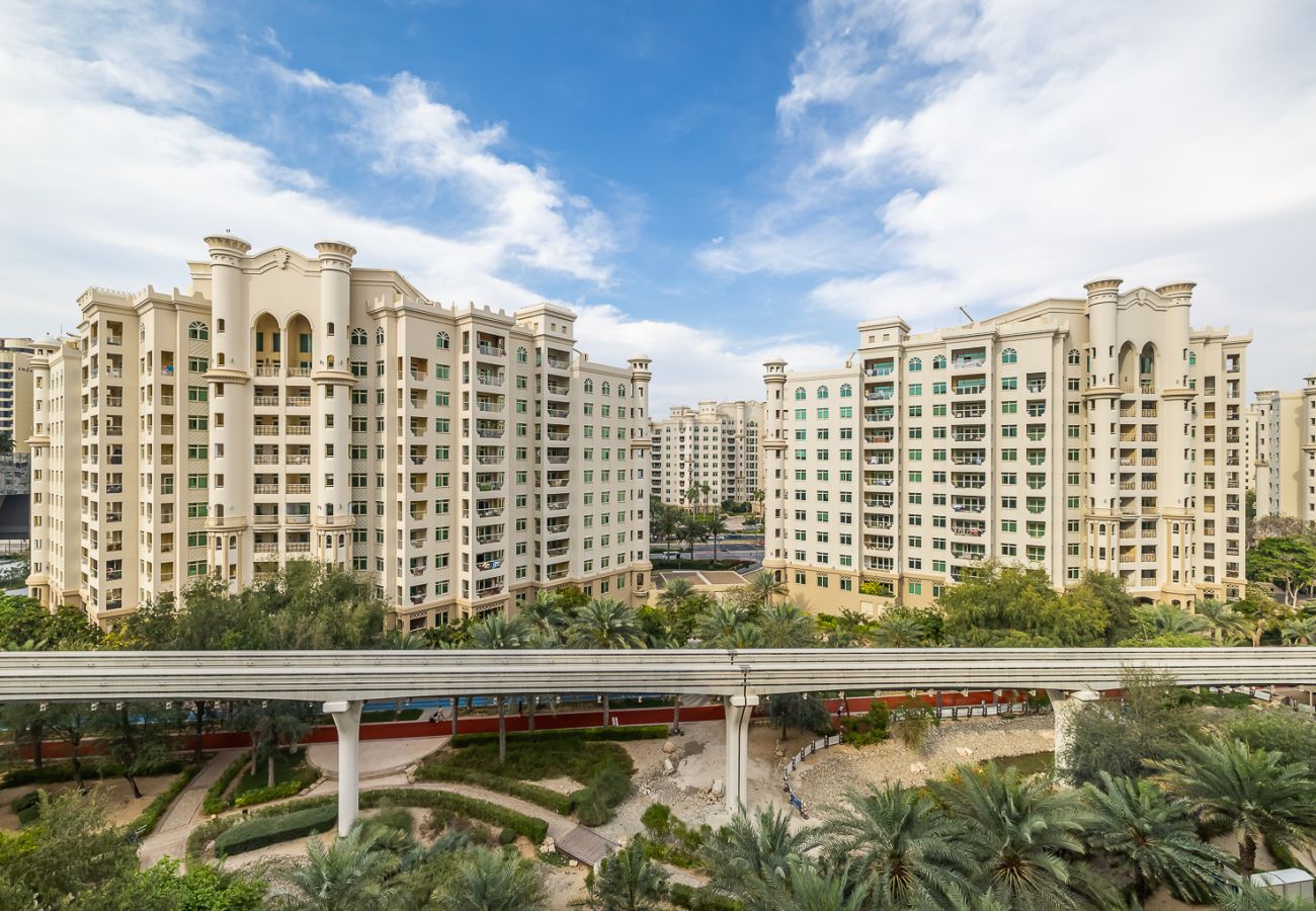 Апартаменты на Dubai - Spacious 2-Bedroom Apartment with Balcony on The Palm – Golden Mile