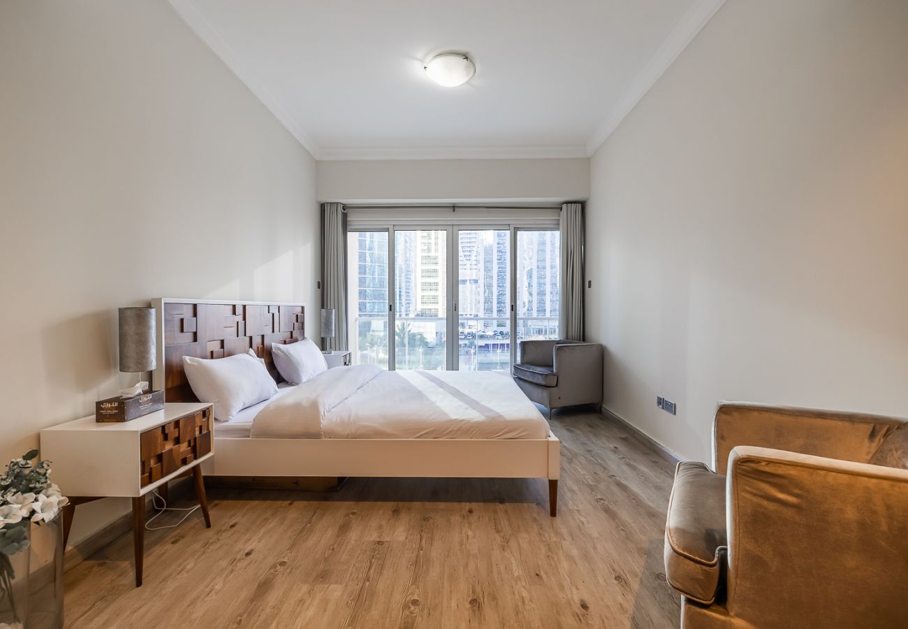 Апартаменты на Dubai - Stylish 1-Bedroom Apartment with Lake Views in JLT – Lake View Tower