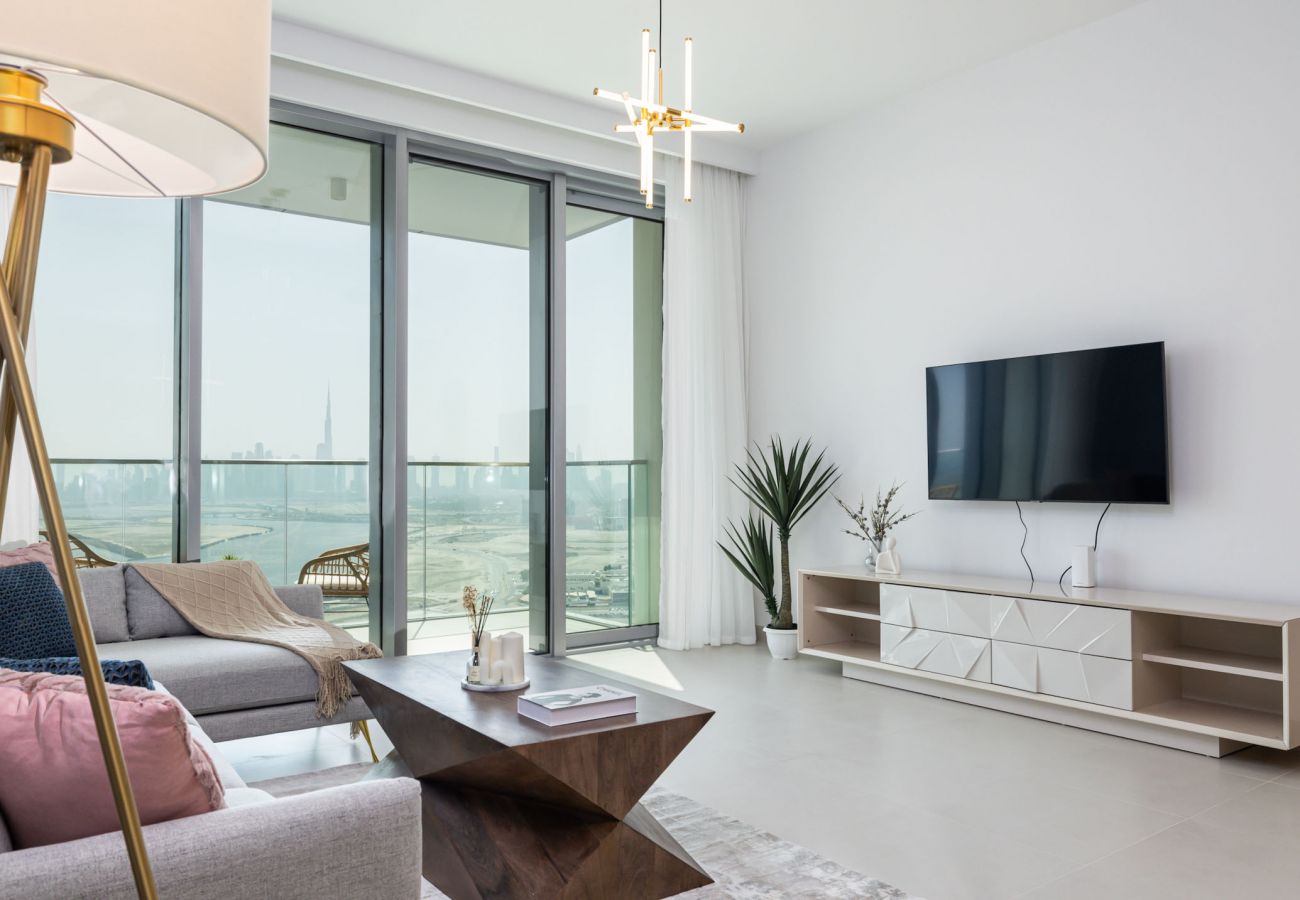 Апартаменты на Dubai - Luxurious 2-Bedroom Apartment with Burj Khalifa & Waterfront Views 