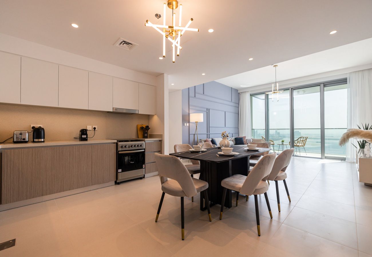 Апартаменты на Dubai - Luxurious 2-Bedroom Apartment with Burj Khalifa & Waterfront Views 