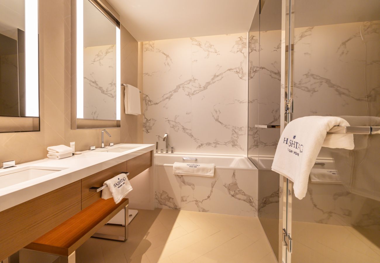 Апартаменты на Dubai - Elegant 1-Bedroom Apartment in Downtown Dubai – Address Opera