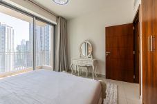 Апартаменты на Dubai - Newly furnished 3BDR Apartment in Downtown