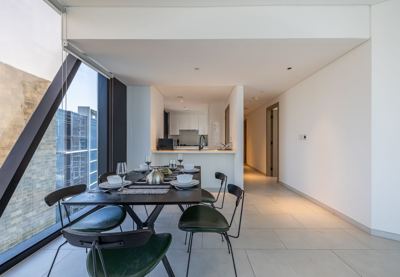 Апартаменты на Dubai - Spacious 3-Bedroom Apartment with Maid’s Room & Burj Khalifa Views – Business Bay
