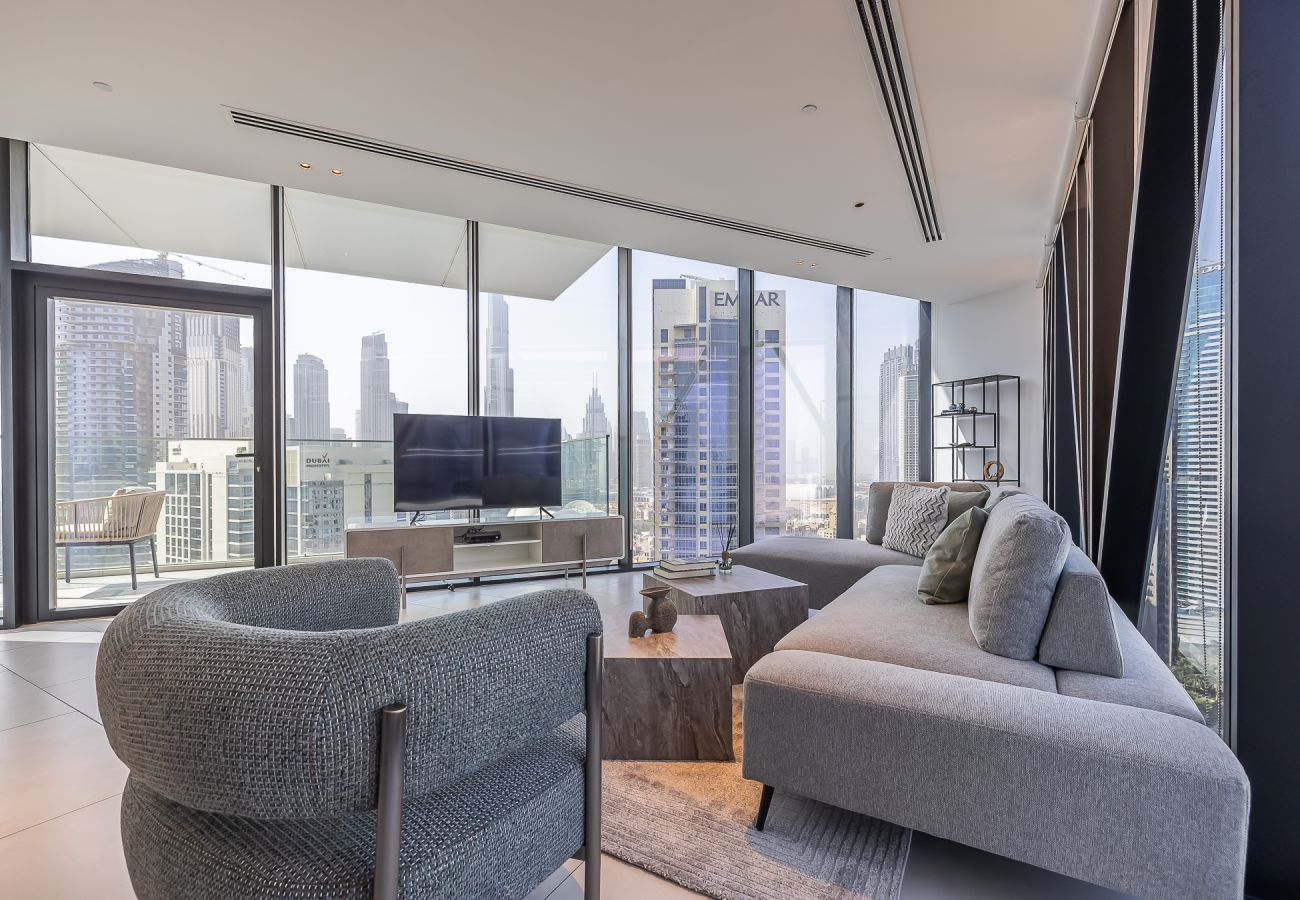 Апартаменты на Dubai - Spacious 3-Bedroom Apartment with Maid’s Room & Burj Khalifa Views – Business Bay