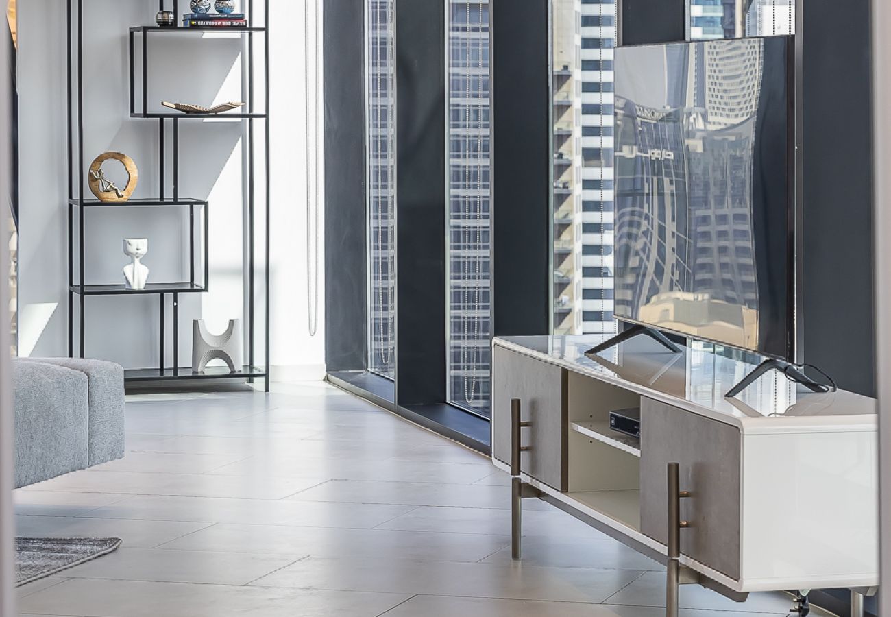 Апартаменты на Dubai - Spacious 3-Bedroom Apartment with Maid’s Room & Burj Khalifa Views – Business Bay