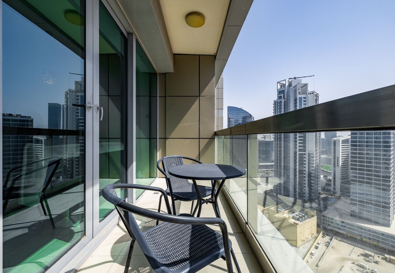 Апартаменты на Dubai - Studio Next to Burj Khalifa / Large Balcony With City View