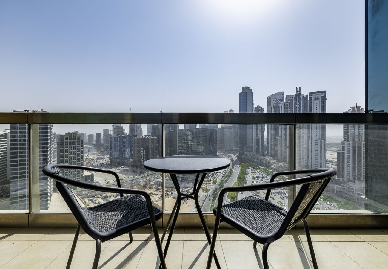 Апартаменты на Dubai - Studio Next to Burj Khalifa / Large Balcony With City View