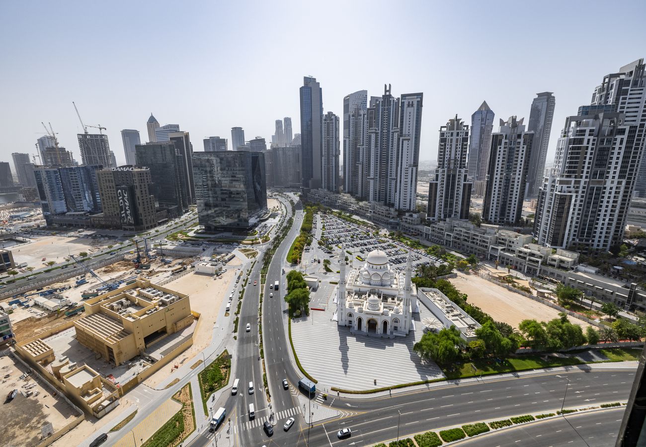 Апартаменты на Dubai - Studio Next to Burj Khalifa / Large Balcony With City View