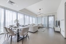 Апартаменты на Dubai - 3BDR Apartment +  maid room I Burj Khalifa view I Downtown