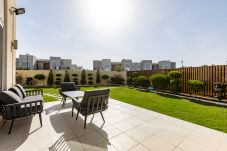 Таунхаус на Dubai - 3BDR Villa in Dubai South I With Green Garden I Ideal for families