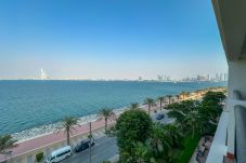 Апартаменты на Dubai - Waterfront 1BDR on The Palm/Sea View/ Burj Al Arab View 