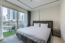 Апартаменты на Dubai - Renovated 2 BDR apartment I Dubai Marina I Near Metro