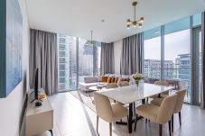 Апартаменты на Dubai - Spacious 3BDR + Maid Room / Residences 13 / District One