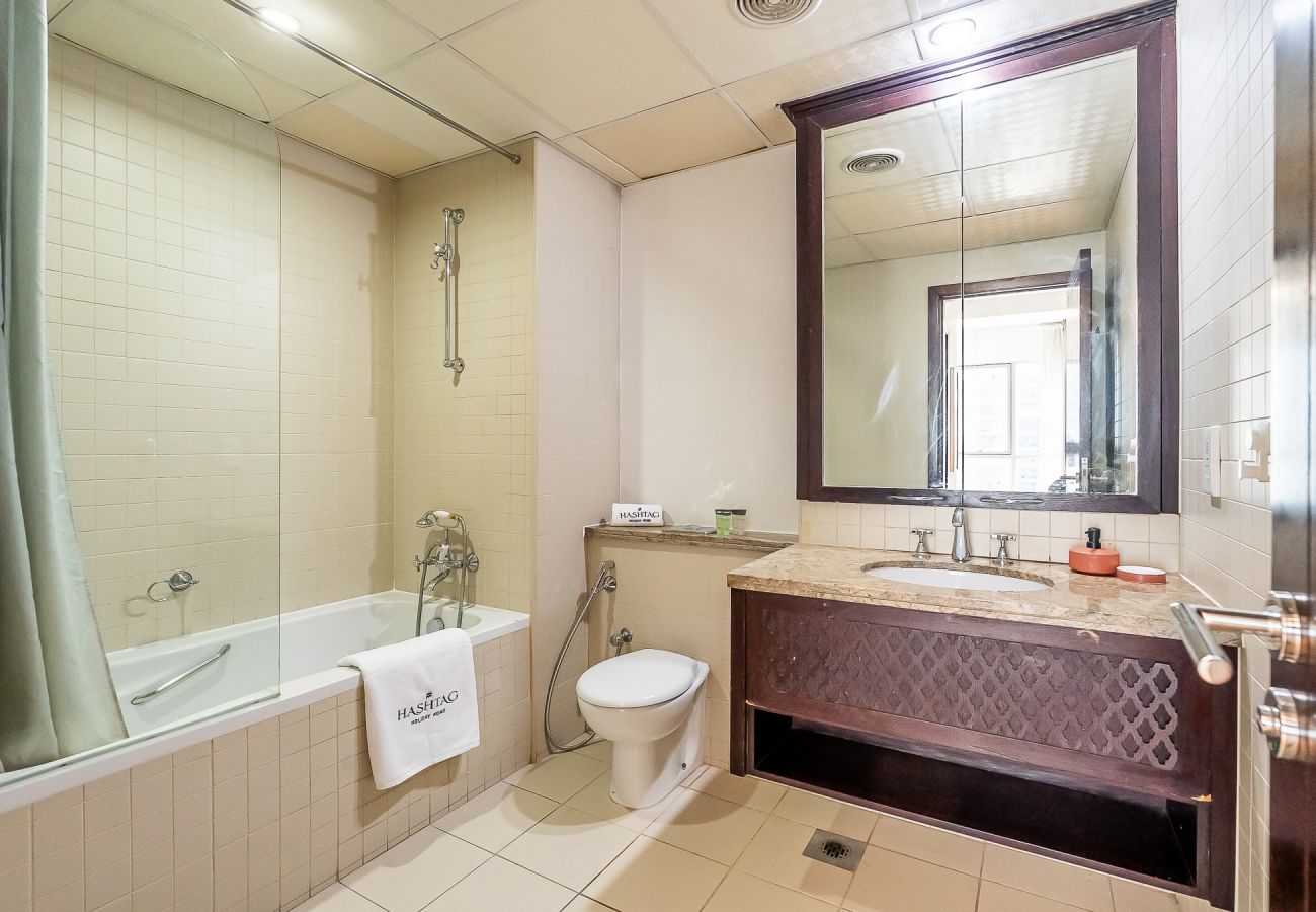 Апартаменты на Dubai - Spacious 1BDR apartment in Downtown 