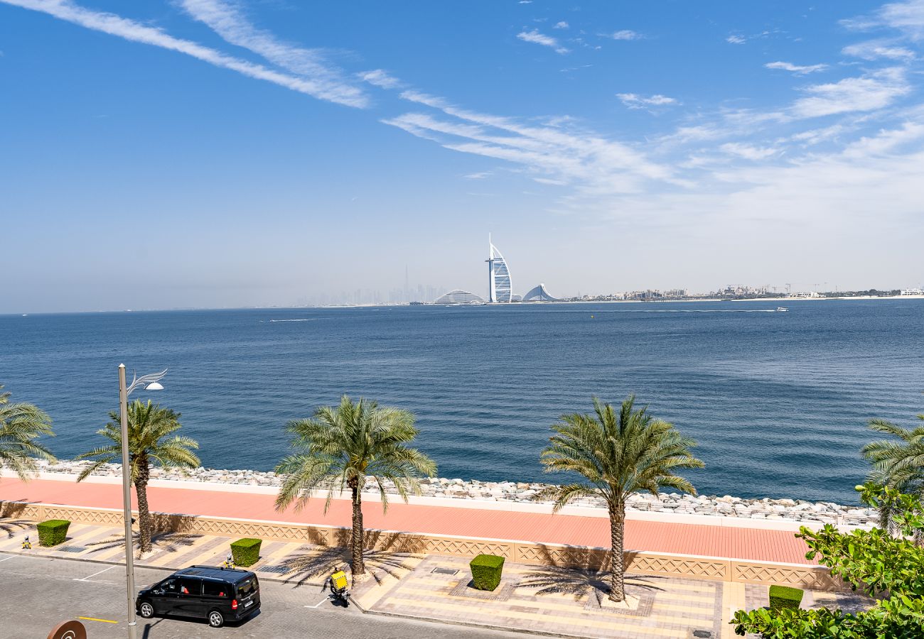 Апартаменты на Dubai - Stunning 1 BDR apartment in Anantara residence I Palm Jumeirah