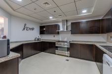 Апартаменты на Dubai - Renovated 4BDR in Palm Jumeirah