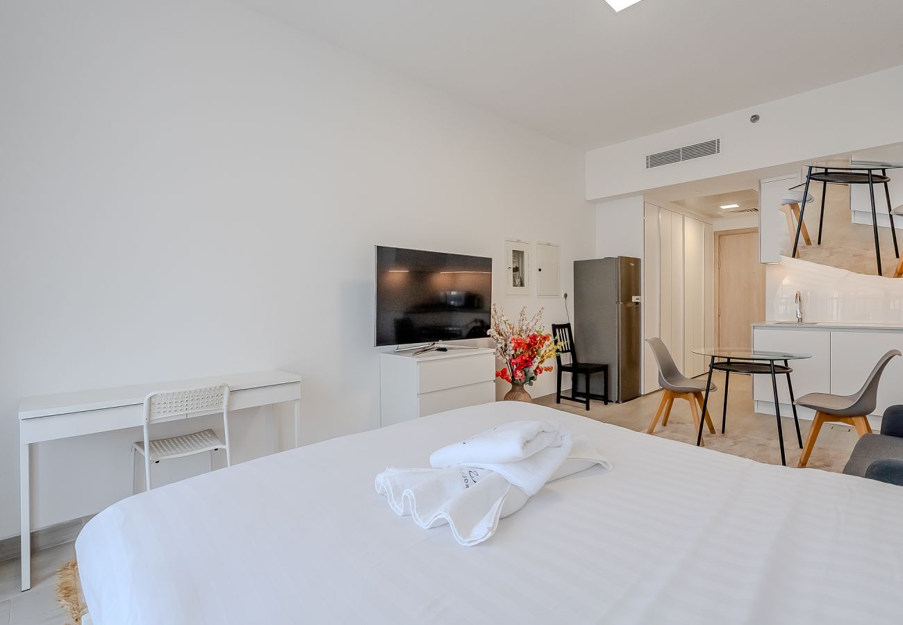 Апартаменты на Dubai - Stunning studio Apartment in JVC I Luma 