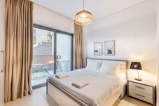 Апартаменты на Dubai - Modern 1BDR Apartment in Creek Vistas / Close to Downtown 