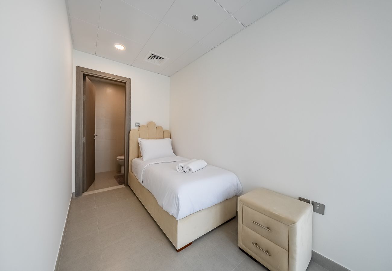Апартаменты на Dubai - Spacious Crystal Lagoons View I MBR I 3BDR + Maid Room 