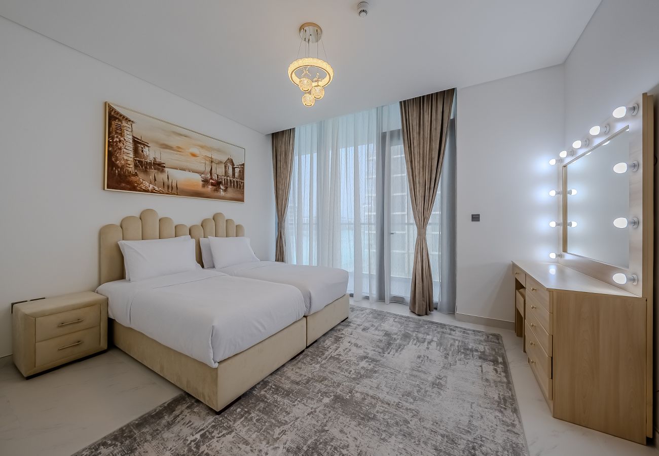 Апартаменты на Dubai - Spacious Crystal Lagoons View I MBR I 3BDR + Maid Room 