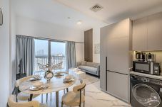 Апартаменты на Dubai - Newly furnished  1 BDR apartment in MBR City