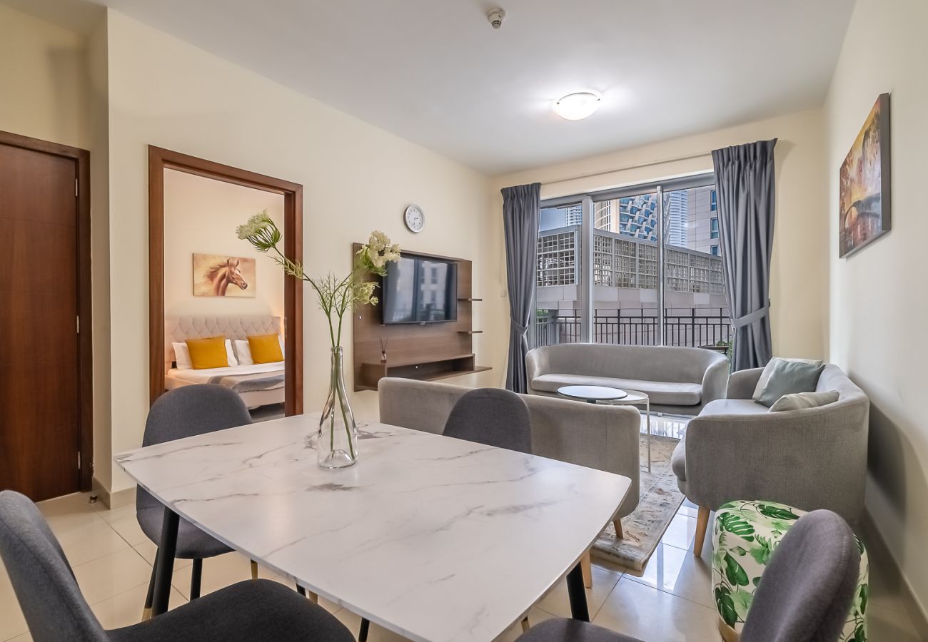 Апартаменты на Dubai - Spacious 1BDR Apartment with partial Burj Khalifa view