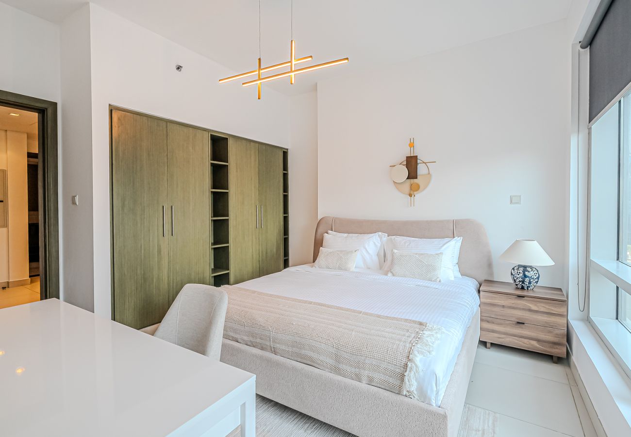 Апартаменты на Dubai - Stylish 2-Bedroom Apartment with Iconic Views | The Lofts, Downtown Dubai