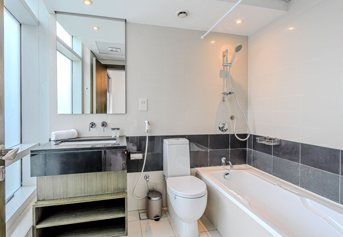 Апартаменты на Dubai - Stylish 2-Bedroom Apartment with Iconic Views | The Lofts, Downtown Dubai
