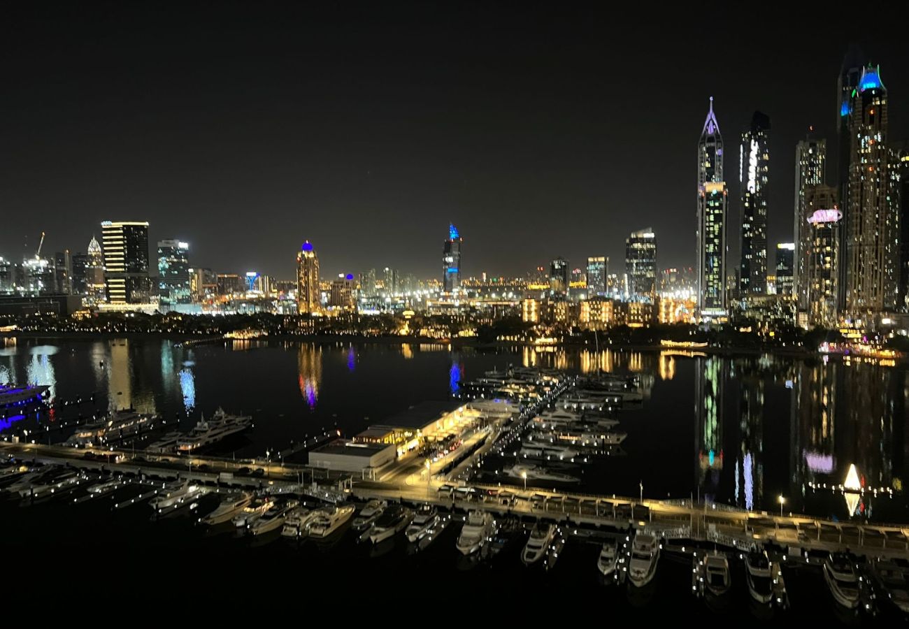 Апартаменты на Dubai - Boho-Chic 2BR with Stunning Sea Views | Marina Vista – Emaar Beachfront