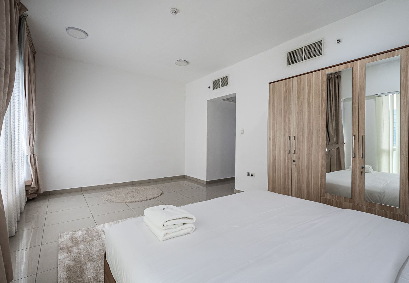 Апартаменты на Dubai - Central Location I 3BDR I Dubai Marina I Close To Metro 