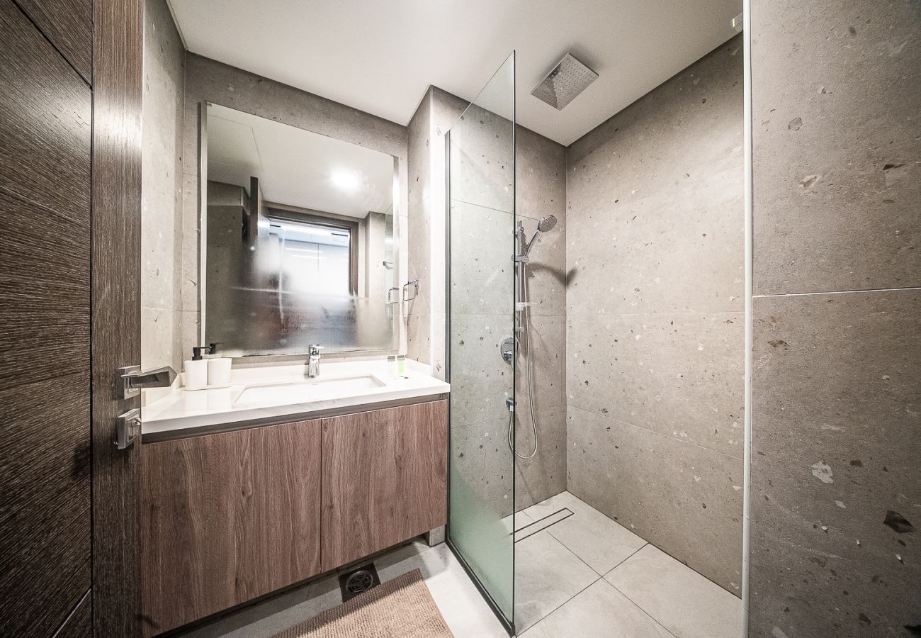 Квартира-студия на Dubai - Studio with Smart Home Facilities I Business Bay