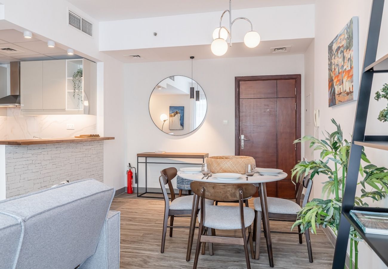 Apartment in Dubai - 1BDR apartment with Dubai Marina view/close to JBR 