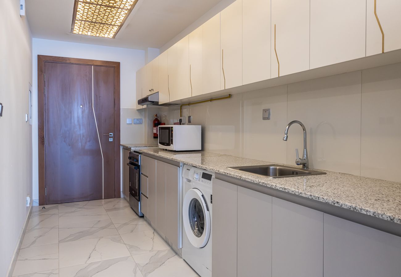 Apartment in Dubai - It’s great view at night from your balcony and even bed