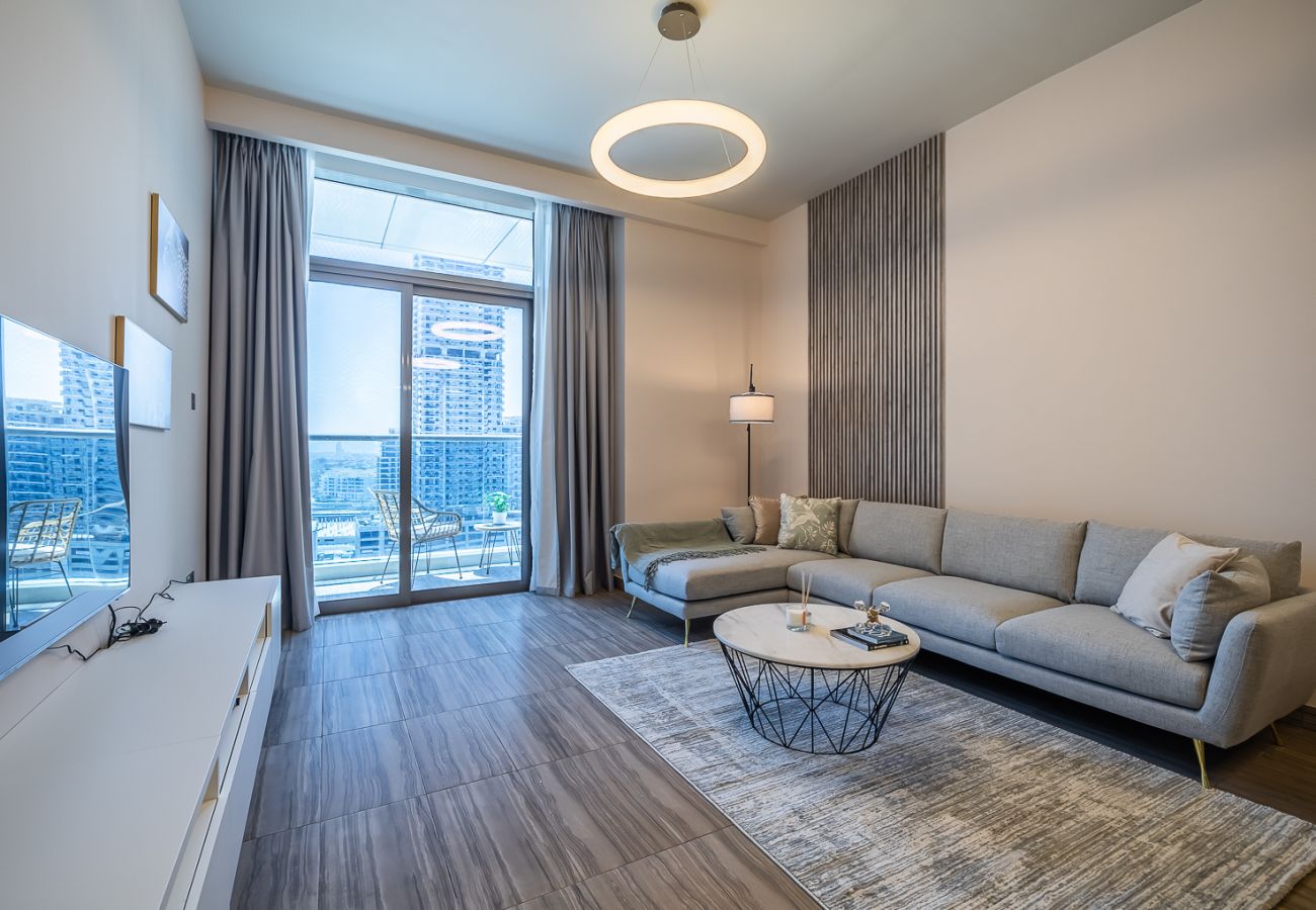 Apartment in Dubai - Comfortable Living I 2-Bedroom Apartment at MBL Residences, JLT