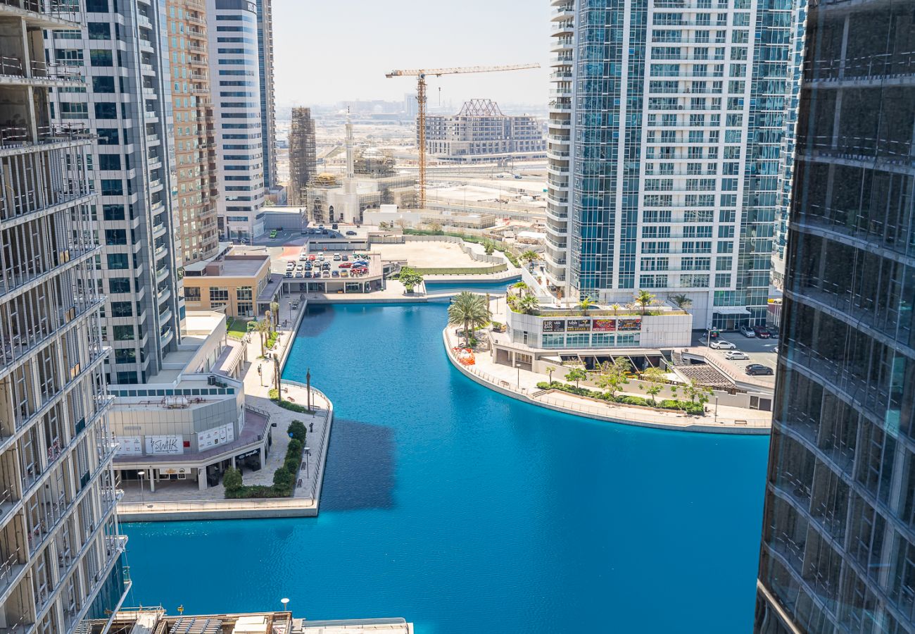 Apartment in Dubai - Comfortable Living I 2-Bedroom Apartment at MBL Residences, JLT