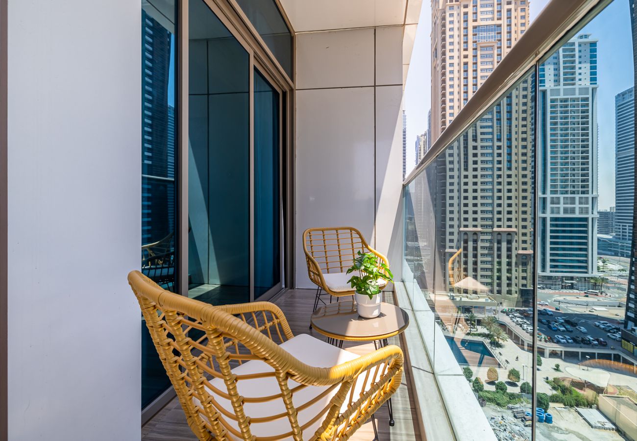 Apartment in Dubai - Comfortable Living I 2-Bedroom Apartment at MBL Residences, JLT