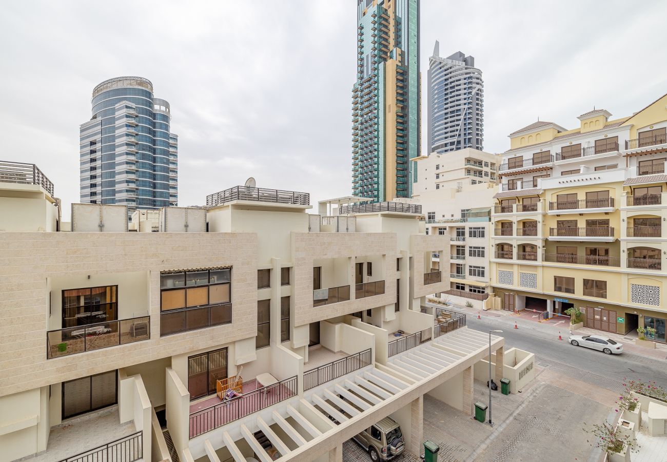 Apartment in Dubai - Modern 1BDR in JVC / with balcony