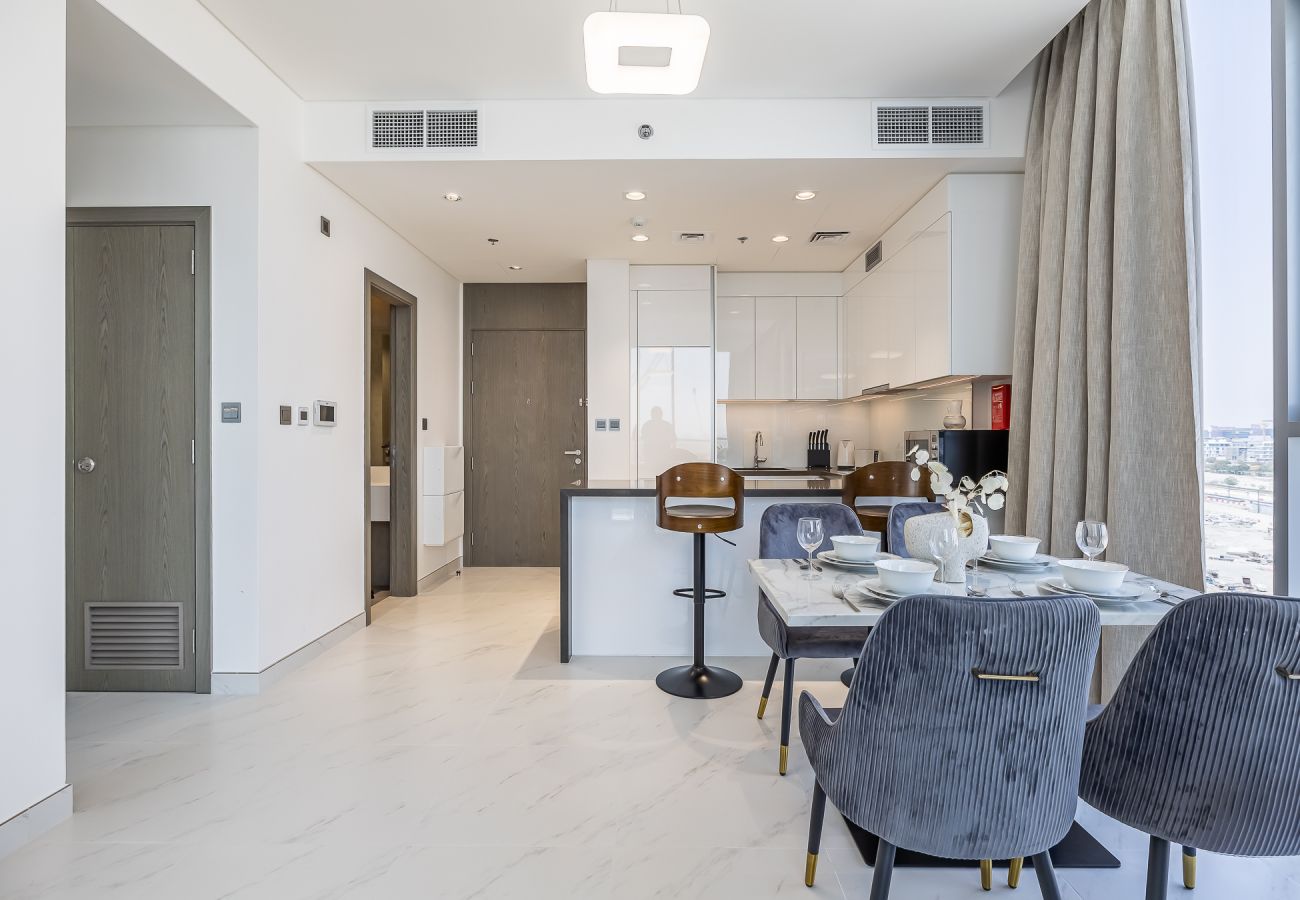 Apartment in Dubai - Modern 1-Bedroom Apartment with Lagoon Views | Residences 15 – District One