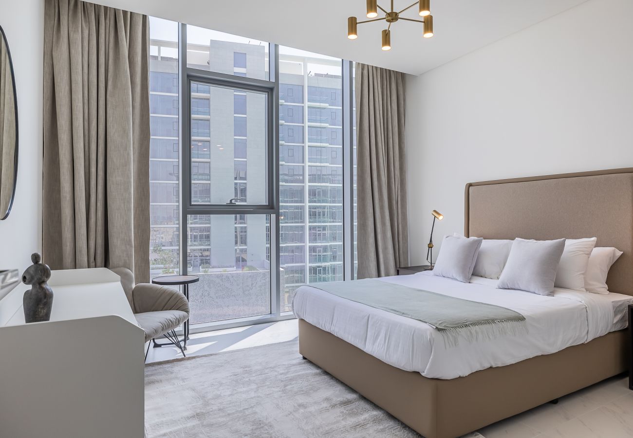 Apartment in Dubai - Modern 1-Bedroom Apartment with Lagoon Views | Residences 15 – District One